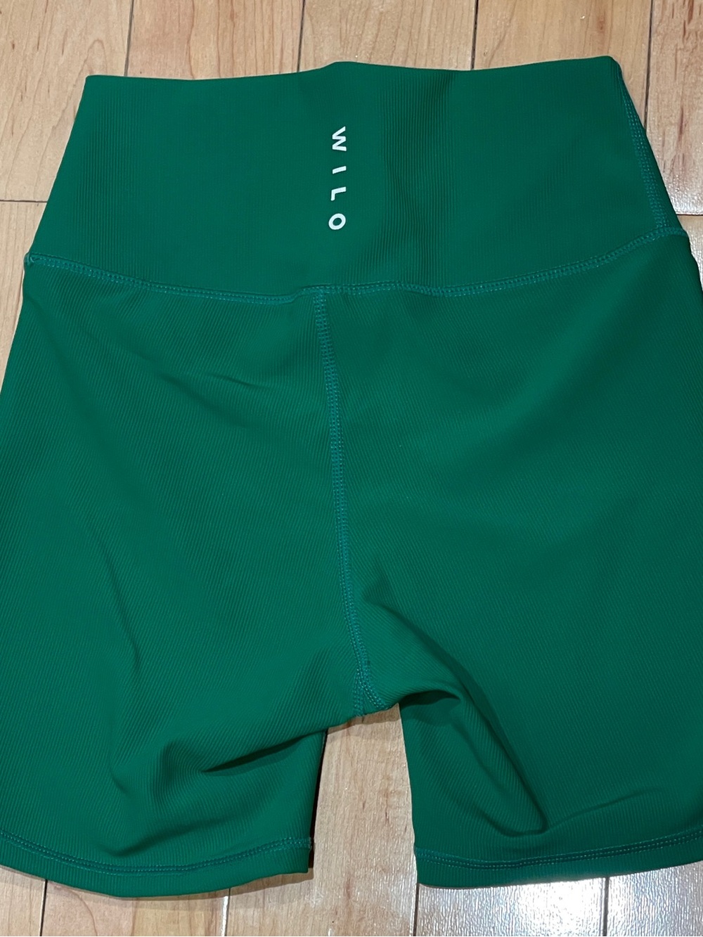 Wilo The Label Emerald Green Biker Athletic Shorts- Size Small - Picture 4 of 14